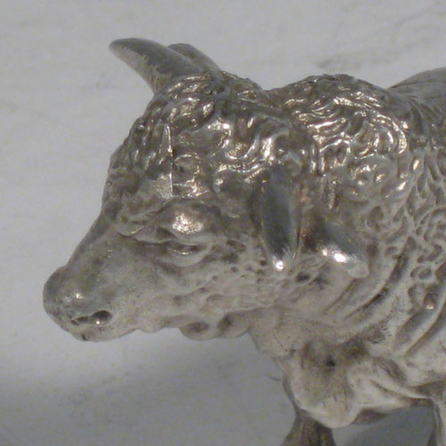 Sterling silver fine cast model of a Herefordshire bull, made in London in 2002. Length 9 cms (3.5 inches), height 5 cms (2 inches). Weight approx. 337g (10.9 troy ounces)