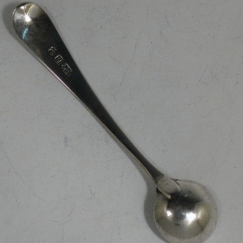 An Antique Georgian Sterling Silver pair of salt spoons, in the Old English pattern. Made in London in 1797. The dimensions of these fine hand-made antique silver salt spoons are length 10 cms (4 inches), and they weigh a total of approx. 17g (0.5 troy ounces).