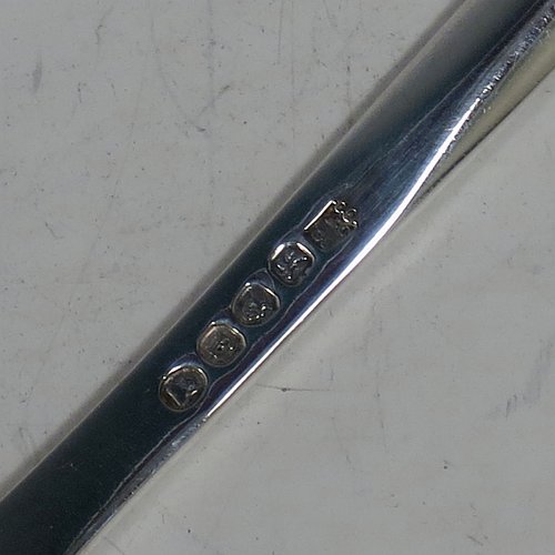 An Antique Georgian Sterling Silver marrow scoop made by Smith & Crossley in London in 1790. The dimensions of this fine hand-made antique silver marrow scoop are length 23 cms (9 inches), and it weighs approx. 56g (1.8 troy ounces).
