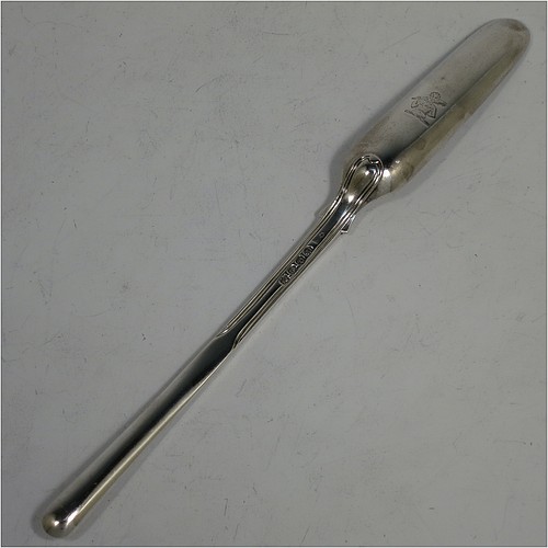 A very handsome Antique Georgian George III Sterling Silver marrow scoop in the Old English Thread pattern, having a double-struck and hand-chased thread. Made by William Eley of London in 1819. The dimensions of this fine hand-made antique silver marrow scoop are length 23 cms (9 inches), and it weighs approx. 60g (2 troy ounces). Please note that this item is crested.