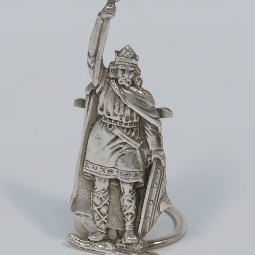 A handsome and rare pair of King Arthur Sterling Silver place card holders, having cast figural bodies, and sitting on circular wire-work bases. This elegant pair of silver menu or place card holders were made by F. J. Ross and Sons of London in 1937. The dimensions of this fine pair of silver King Arthur figural place card holders are height 7.5 cms (3 inches), diameter of ring bases 2.5 cms (1 inch), and they weigh a total of approx. 49g (1.6 troy ounces).