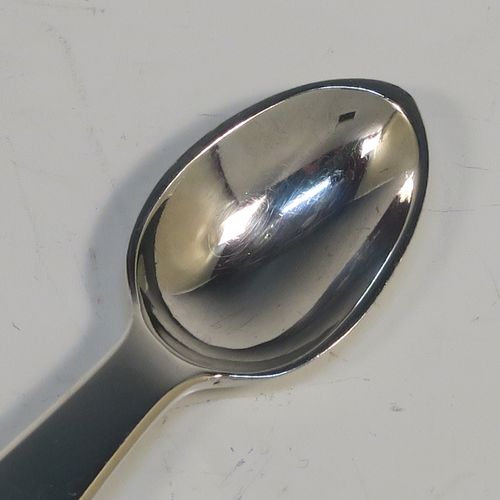A rare Antique Victorian Sterling Silver double bowled medicine spoon, having a very plain body with oval bowls. This elegant antique silver double-bowled medicine spoon was made by Henry Holland of London in 1870. The dimensions of this fine hand-made antique silver medicine spoon are length 13.5cms (5.3 inches), and it weighs approx. 29g (0.9 troy ounces).