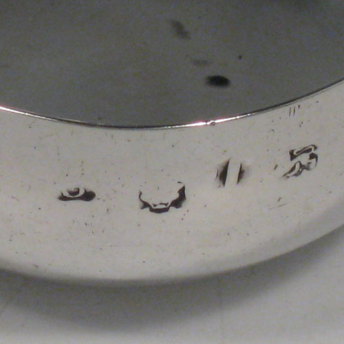 A rare Antique Georgian Sterling Silver pap boat, having a very plain oval unadorned body. This handsome antique silver pap boat was made in London in 1746. The dimensions of this fine hand-made antique silver pap boat are length 11 cms (4.25 inches), width 6.5 cms (2.5 inches), and it weighs approx. 45g (1.5 troy ounces).