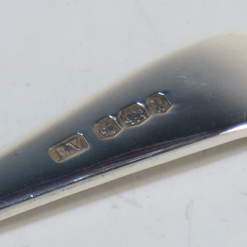 A very pretty Sterling Silver set of six pastry forks, having single-struck pearl and bead handles, and three tined forks, all in their original cream satin and black velvet-lined presentation box. Made by Emile Viner of Sheffield in 1932. The dimensions of these fine hand-made silver pastry forks are length 12.5 cms (5 inches), and they weigh a total of 99g (3.2 troy ounces).