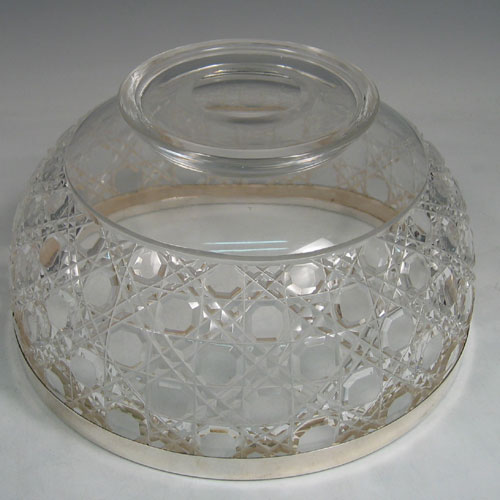 Antique Edwardian sterling silver and hand-cut crystal salad bowl made by Walker & Hall of Sheffield in 1902. Diameter 23 cms.