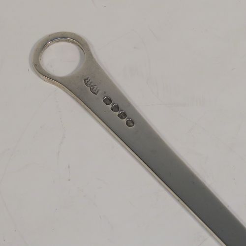 A very handsome Antique Georgian George III Sterling Silver meat or game bird skewer, having a very plain tapering body with a plain ring handle. This elegant antique silver skewer was made by William Bateman of London in 1814. The dimensions of this fine hand-made antique silver game bird or meat skewer are length 25.5 cms (10 inches), and it weighs approx. 64g (2 troy ounces).