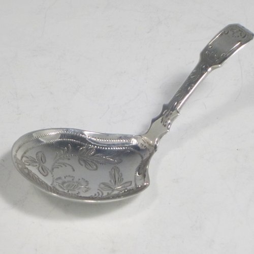 Antique Georgian sterling silver tea caddy spoon, having a hand-engraved handle, and an engraved round bowl, with floral decoration. Made by George Wintle of Birmingham in 1837. The dimensions of this fine hand-made silver tea caddy spoon are length 8.5 cms (3.3 inches), width 4 cms (1.5 inches), and it weighs approx. 11g (0.35 troy ounces).