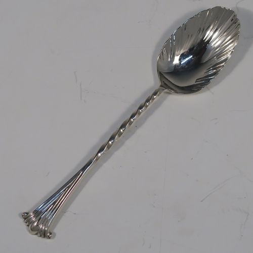 A very pretty Antique Victorian Sterling Silver set of six tea or coffee spoons and sugar nips, in the Onslow pattern, with twisted stems, and fluted oval bowls, all in their original dark maroon satin and velvet-lined presentation box. These beautiful antique silver spoons and sugar nips were made by George Maudsley Jackson of London 1886. The dimensions of this fine hand-made set of silver teaspoons or coffee spoons and sugar nips are length of each spoon 12 cms (4.75 inches), and the total weight is approx. 102g (3.3 troy ounces).